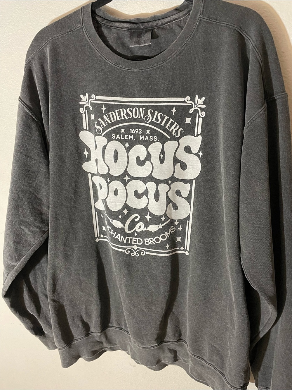Hocus Pocus Graphic Sweatshirt - Black - Sanderson Sisters